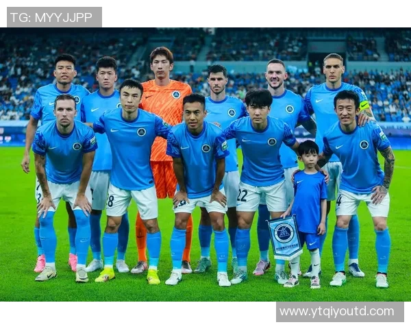 深圳足球队实力引发热议球迷与专家观点交锋探讨球队未来发展