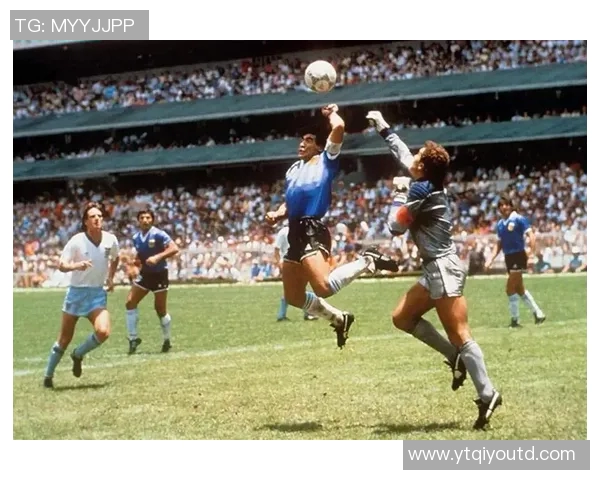 足球场上的旋律与激情会唱歌的足球明星们的多才多艺之旅 足球场上的旋律与激情会唱歌的足球明星们的多才多艺之旅