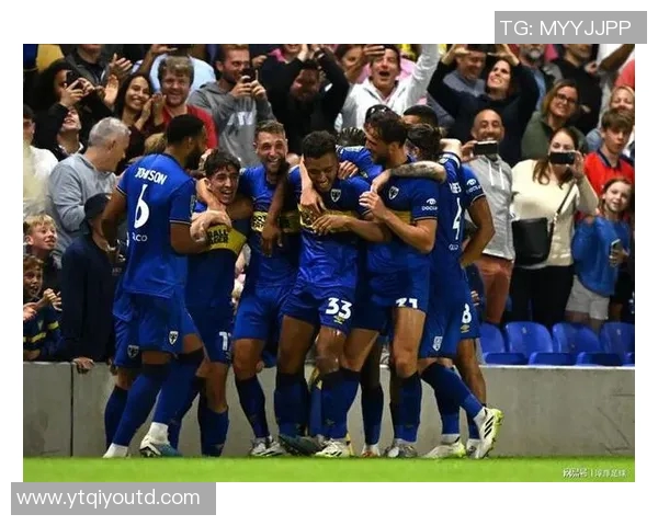 足球明星与队友关系紧张引发媒体热议球队内部氛围堪忧 足球明星与队友关系紧张引发媒体热议球队内部氛围堪忧