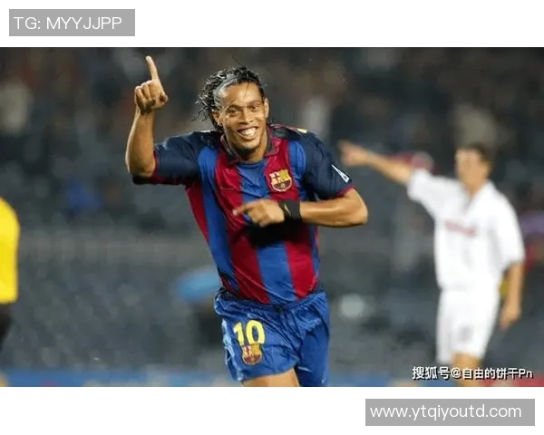 足球明星荣誉榜揭晓哪些球员曾获足球奖项的荣耀与成就 足球明星荣誉榜揭晓哪些球员曾获足球奖项的荣耀与成就